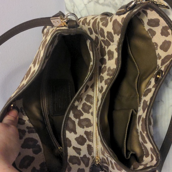 Coah light beige and light brown leopard Purse - Picture 3 of 5